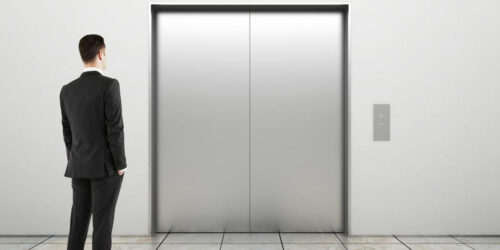 4 crucial factors to choosing the right home elevator