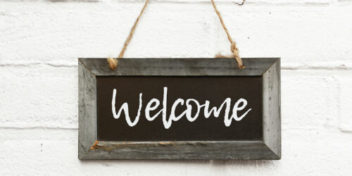 4 fun DIY ideas for making welcome signs
