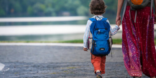 4 factors to consider while choosing a backpack for your child