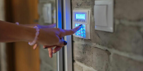 4 popular home security systems according to consumer reviews