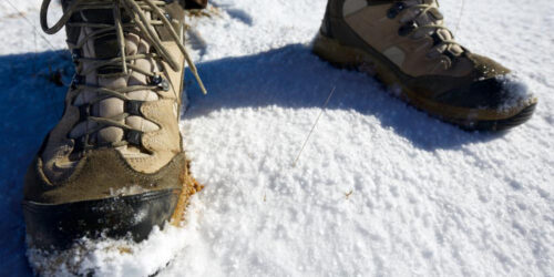 Choosing the right pair of snow boots for men