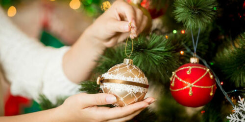 Adorn your home this Christmas with affordable Christmas crafts