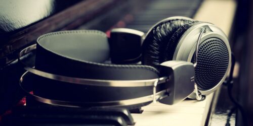 A guide to the different kinds of headphones