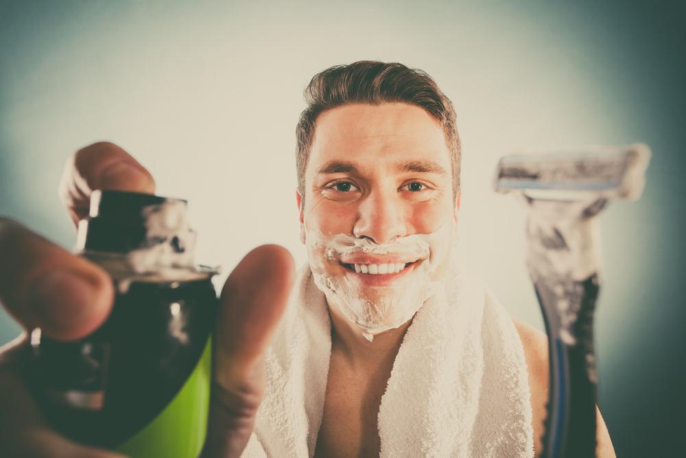 Different types of shaving blades and razors for men