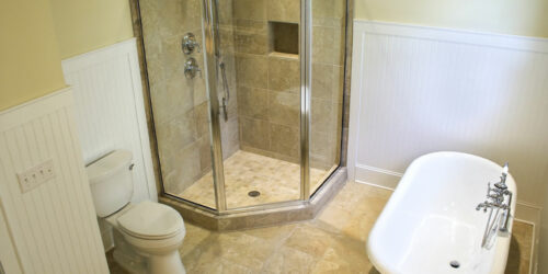 Elegant Ideas for Remodeling a Small Bathroom