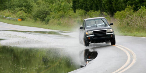 Ford F150 Truck-V8 vs V6