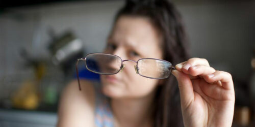 How to buy a perfect pair of eyeglasses online