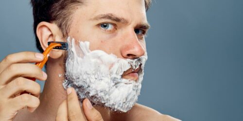 How to choose the best razor for close shaves and smooth skin