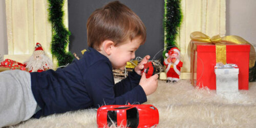 Inculcate the habit of cleanliness in your kids with these toy boxes