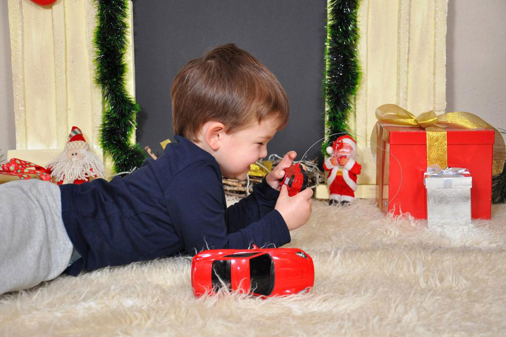 Inculcate the habit of cleanliness in your kids with these toy boxes