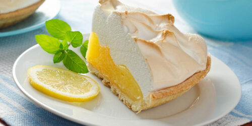 Lemon meringue pie: a quick and easy bake