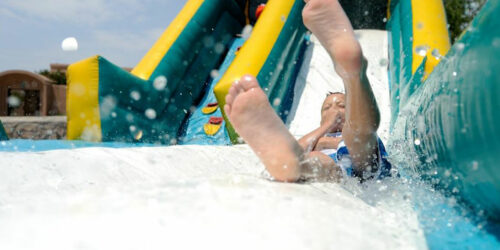 Safety tips to use inflatable water slides