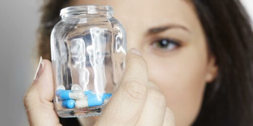 Painkiller Addiction: Diagnosis and Treatment