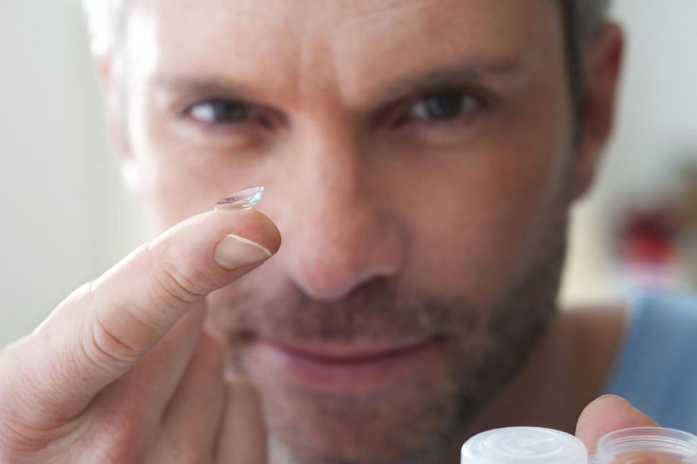 What are the different types of contact lenses?