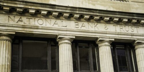 What&#8217;s The Difference Between Banks And Financial Institutions?