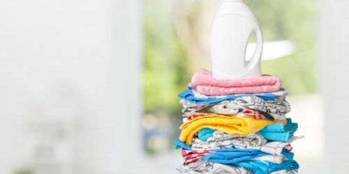 The pros and cons of powder and liquid laundry detergent