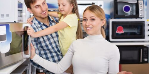 Things to consider while going microwave shopping