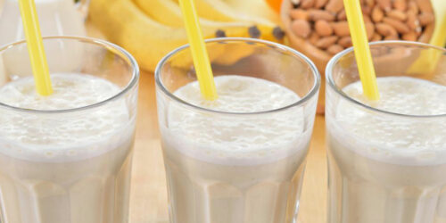 Tickle your taste buds with these almond milk smoothies!