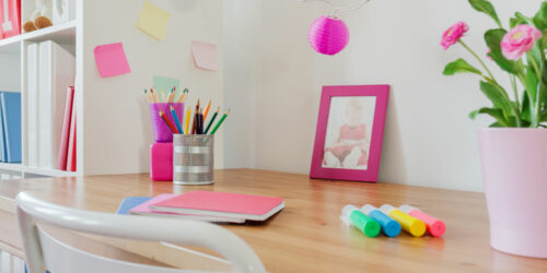 Tips on choosing the right desk for your kids