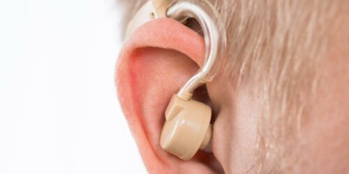 Tips to use and care for your Starkey hearing aids