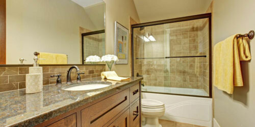 Types of bathtub doors to choose from