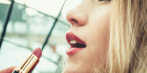 12 Tips to Say Goodbye to Lipstick Problems