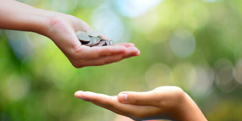 4 important benefits of giving back