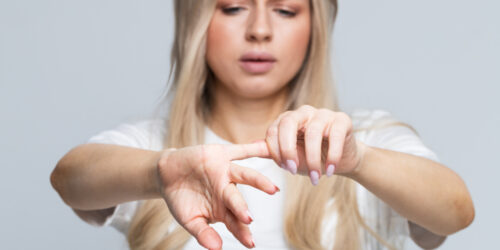 Easy Home Remedies To Deal With Trigger Finger