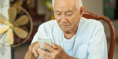 Easy to use large button phones for seniors