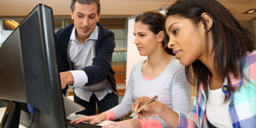 How To Bag A College Internship With These 5 Simple Tips