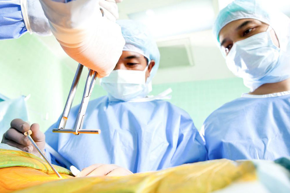 Here&#8217;s What You Need to Know about Spinal Fusion Surgery