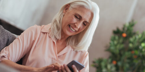 Points To Consider Before Buying Cell Phone Plans For Seniors