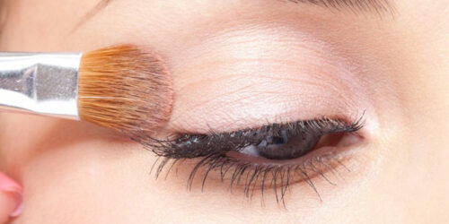 Popular Eye Makeup Tricks for a Flawless Look