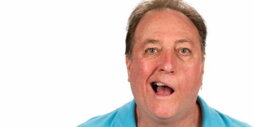 What causes Bell’s palsy