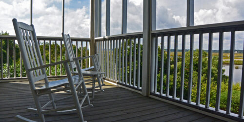 Top 3 websites to buy rocking chairs at best prices