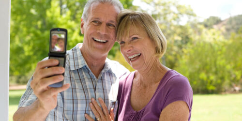 Top 4 Senior-Friendly Flip Phones Available Online