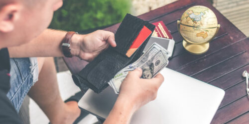 Top 5 cash back credit cards that don&#8217;t have an annual fee