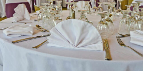 Things to consider when choosing banquet tables