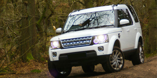 Highlighting Features of the Land Rover LR4