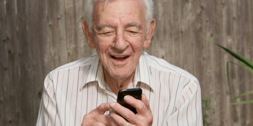 Tips to Purchase the Right Senior Cellphones